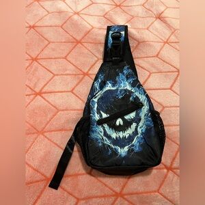 Large Skull Sling Bag 💀NWOT💀